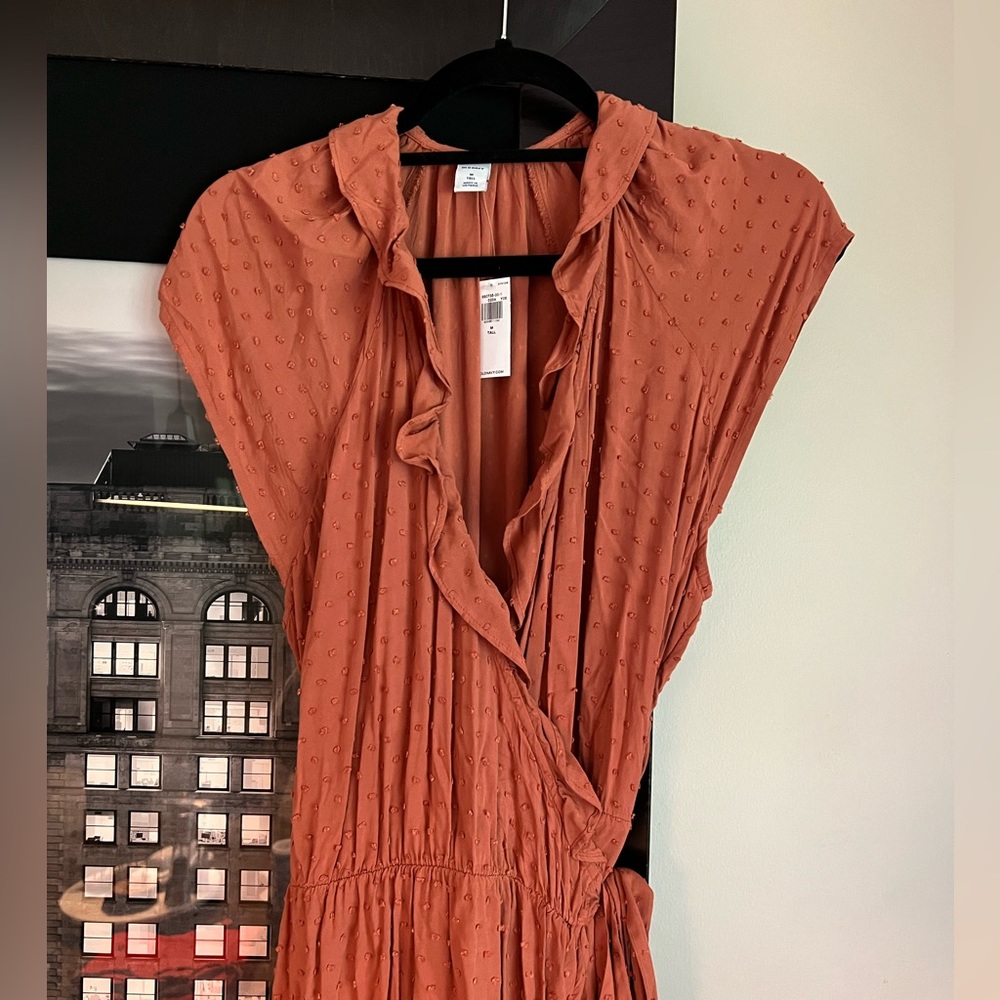 NEW! Old Navy wrap dress. Orange. Size M tall.
